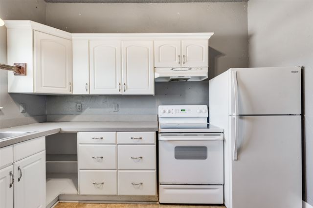 402 S Austin Street, Edgewood, TX 75117