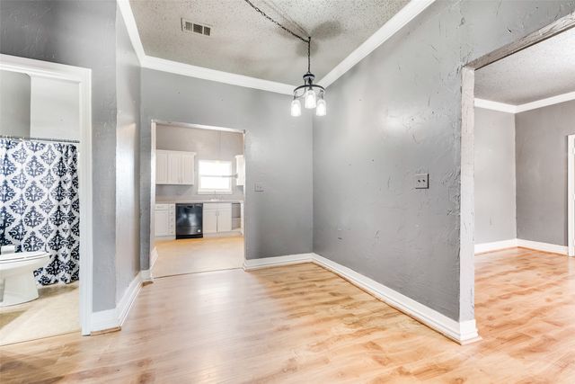 402 S Austin Street, Edgewood, TX 75117