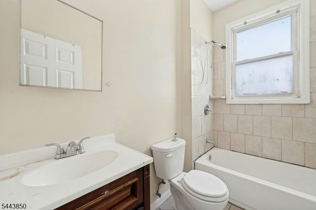 46 Seymour Ave, Newark City, NJ 07108