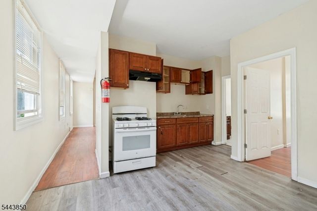 46 Seymour Ave, Newark City, NJ 07108