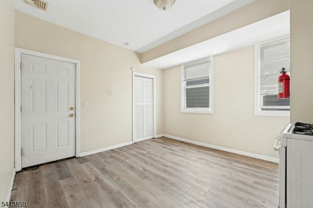 46 Seymour Ave, Newark City, NJ 07108