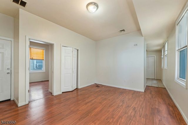 46 Seymour Ave, Newark City, NJ 07108