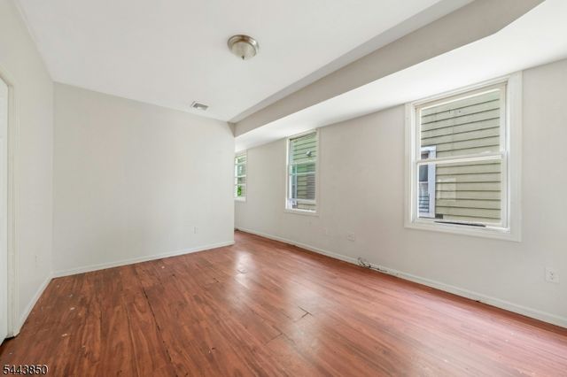 46 Seymour Ave, Newark City, NJ 07108