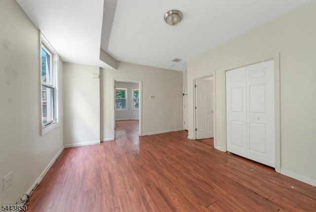 46 Seymour Ave, Newark City, NJ 07108