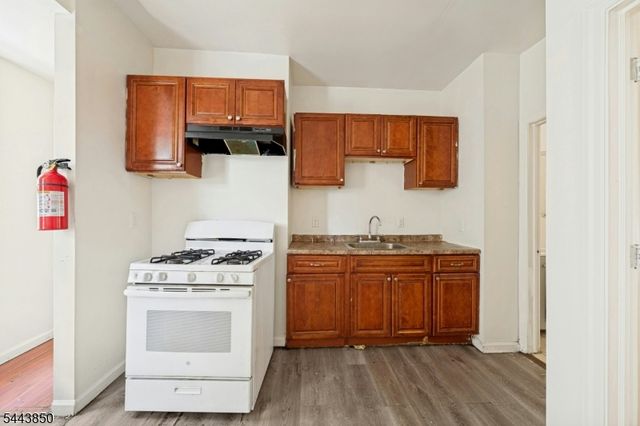 46 Seymour Ave, Newark City, NJ 07108