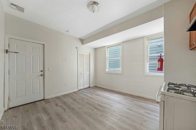 46 Seymour Ave, Newark City, NJ 07108