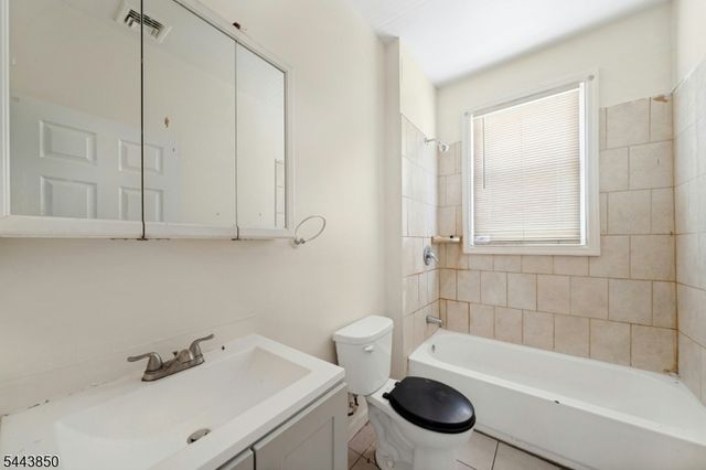 46 Seymour Ave, Newark City, NJ 07108