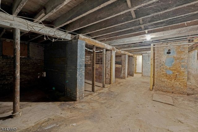 46 Seymour Ave, Newark City, NJ 07108