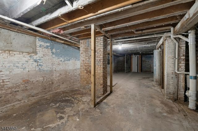 46 Seymour Ave, Newark City, NJ 07108