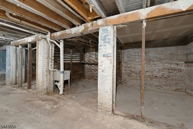 46 Seymour Ave, Newark City, NJ 07108