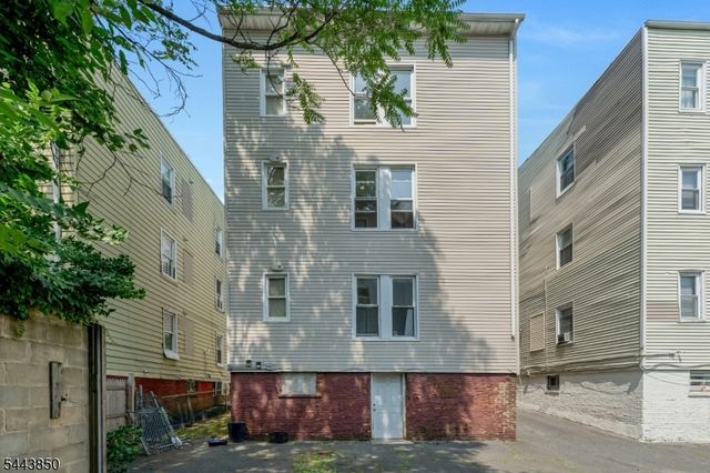 46 Seymour Ave, Newark City, NJ 07108