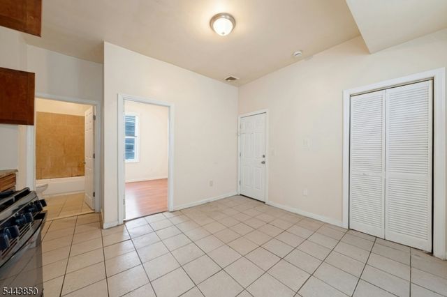 46 Seymour Ave, Newark City, NJ 07108