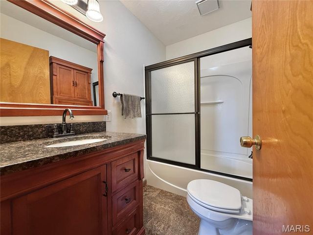 209 Aldergate Street, Farmington, MO 63640