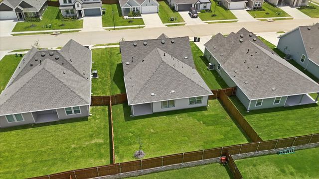 722 Orchid Way, Pilot Point, TX 76258
