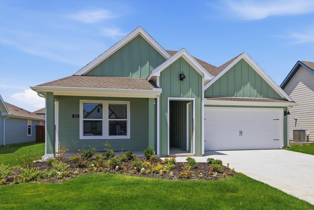 722 Orchid Way, Pilot Point, TX 76258