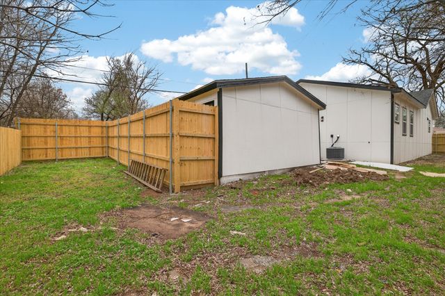 522 Avenue G, Dallas, TX 75203