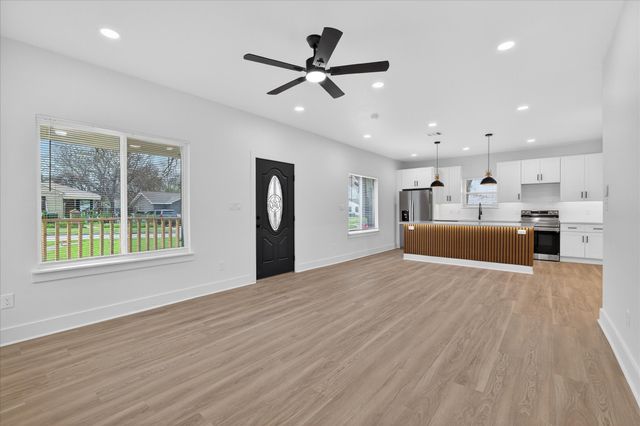 522 Avenue G, Dallas, TX 75203