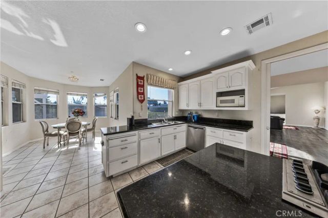 2540 Monroe Street, Riverside, CA 92504