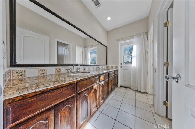 2540 Monroe Street, Riverside, CA 92504