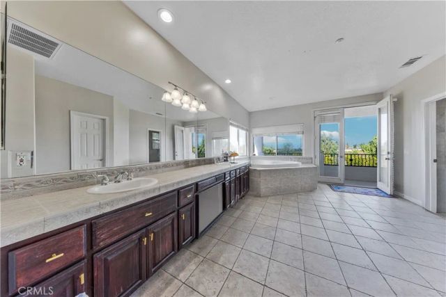 2540 Monroe Street, Riverside, CA 92504