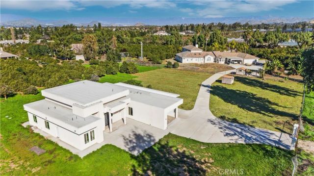 2540 Monroe Street, Riverside, CA 92504