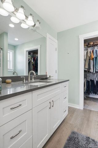 7812 Yorkshire Drive, Almont Village, MI 48003