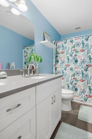 7812 Yorkshire Drive, Almont Village, MI 48003