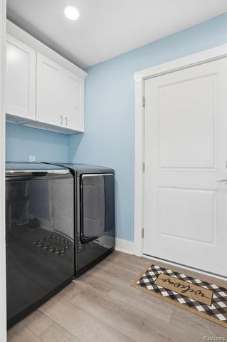 7812 Yorkshire Drive, Almont Village, MI 48003