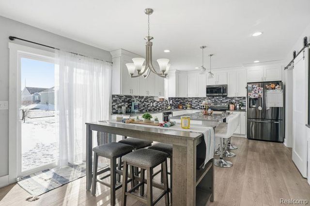 7812 Yorkshire Drive, Almont Village, MI 48003