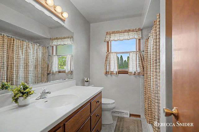 424 Andover Street, Kentwood, MI 49548