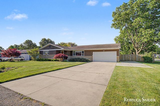 424 Andover Street, Kentwood, MI 49548