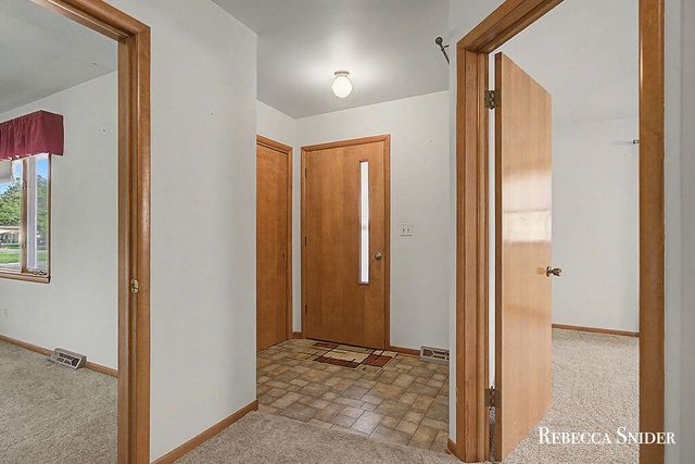 424 Andover Street, Kentwood, MI 49548