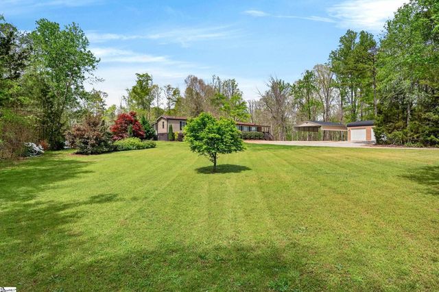 71 Lodgeview Court, Gray Court, SC 29645