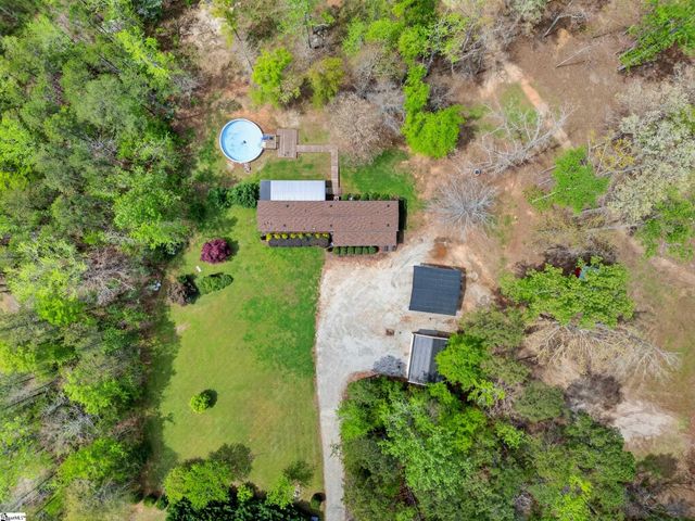 71 Lodgeview Court, Gray Court, SC 29645