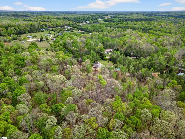 71 Lodgeview Court, Gray Court, SC 29645