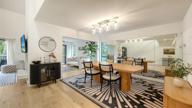 1372 LANDINGS POINT 28, Sarasota, FL 34231
