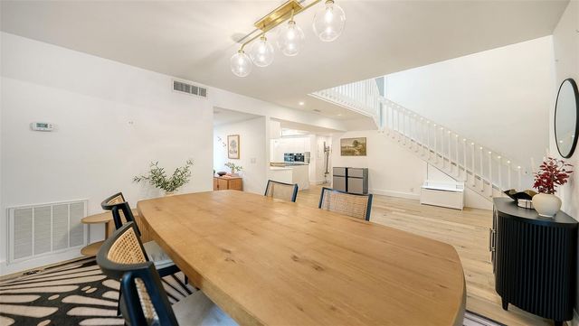 1372 LANDINGS POINT 28, Sarasota, FL 34231