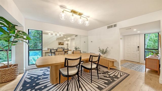 1372 LANDINGS POINT 28, Sarasota, FL 34231