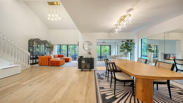 1372 LANDINGS POINT 28, Sarasota, FL 34231