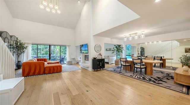 1372 LANDINGS POINT 28, Sarasota, FL 34231
