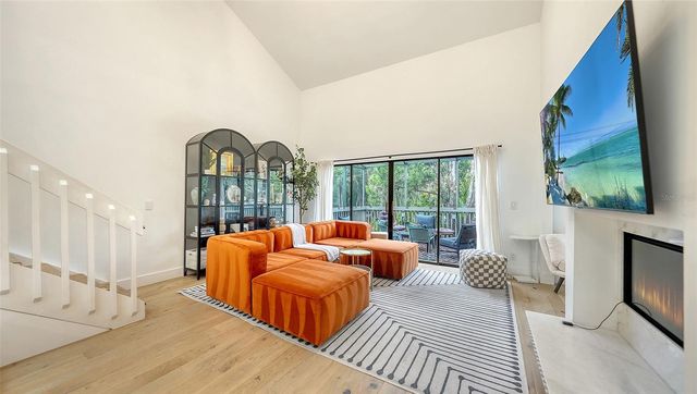 1372 LANDINGS POINT 28, Sarasota, FL 34231