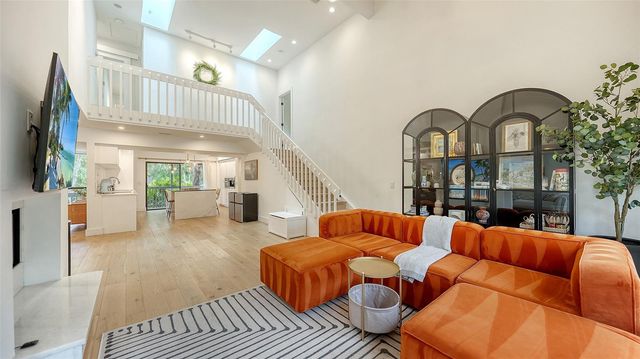 1372 LANDINGS POINT 28, Sarasota, FL 34231