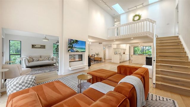 1372 LANDINGS POINT 28, Sarasota, FL 34231