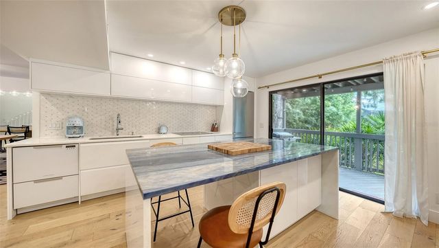 1372 LANDINGS POINT 28, Sarasota, FL 34231