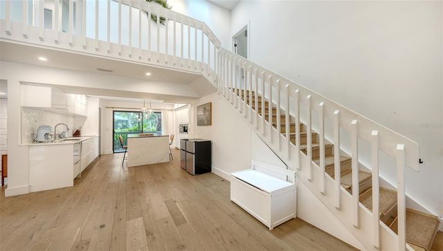 1372 LANDINGS POINT 28, Sarasota, FL 34231