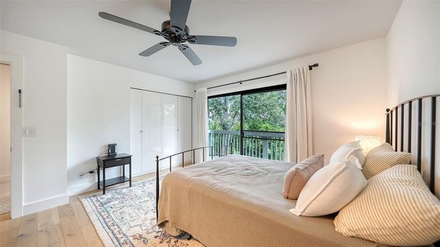 1372 LANDINGS POINT 28, Sarasota, FL 34231