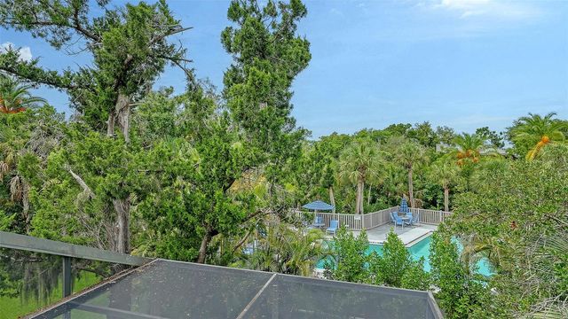 1372 LANDINGS POINT 28, Sarasota, FL 34231