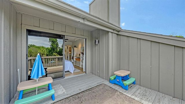 1372 LANDINGS POINT 28, Sarasota, FL 34231