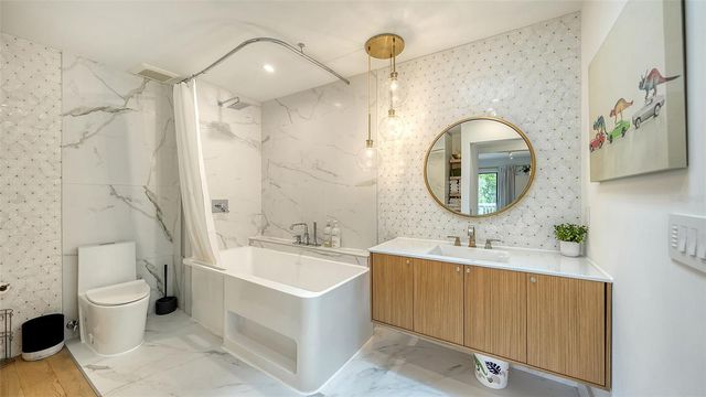 1372 LANDINGS POINT 28, Sarasota, FL 34231