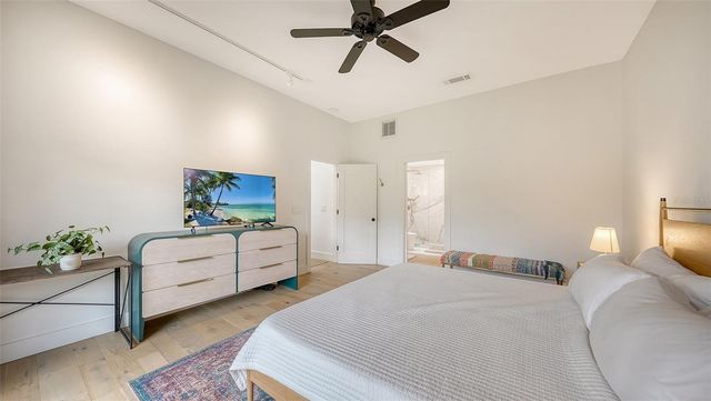 1372 LANDINGS POINT 28, Sarasota, FL 34231